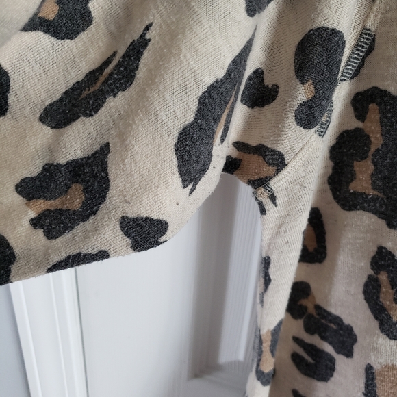 💕HP💕 Premise Leopard Print Sweater Tunic - Picture 6 of 6